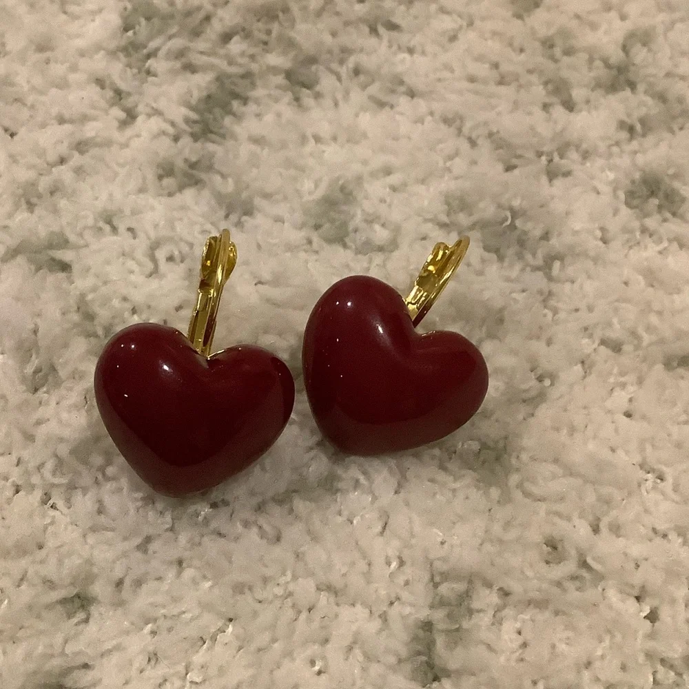 Plump Red Valentines Day Heart  Pierced Fashion Earrings with leverback  NWT - Picture 13 of 13